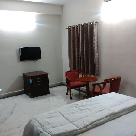 Hotel Fresh Living Prime Banjara Hyderabad Exterior foto